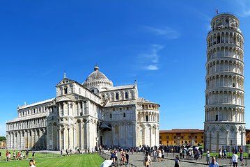 PRIVATE TRANSFER: from Cinque Terre to Florence with stops in Lucca & Pisa