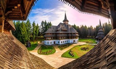 Magic Christmas tour in Maramures
