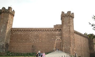 Truffle and Brunello Sommelier Vip Experience in Tuscany Lands from Rome