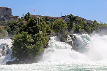Day tour Rhine Falls from Schaffhausen with Stein am Rhein and a visit to Constance