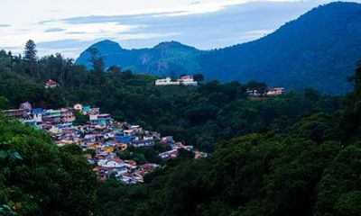 Day Trip to Coonoor (Guided Sightseeing Tour by Car from Ooty)