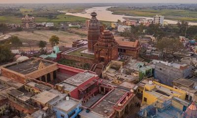 Highlights of Mathura & Vrindavan (Guided Fullday Sightseeing Tour by Car)
