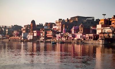 Best of Mathura & Vrindavan (Guided Halfday Sightseeing Tour by Car)