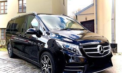 Private Transfer from Dallas Airport DFW to Dallas in Luxury Van