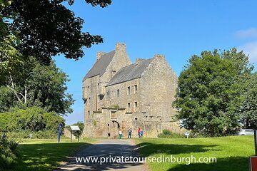 Outlander day tour of Lallybroch ,Versailles small group tour