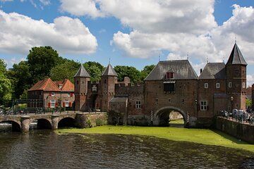 Selfguided Escape Tour Amersfoort. Find the secret exit and win!
