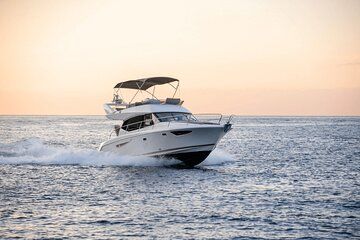 Full day Private Prestige 400 Yacht Tour in Dubrovnik