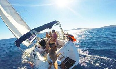 Full-Day Boat Guided Trip to Asinara with van pickup and lunch
