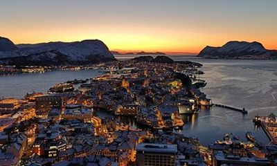 3 hours Shore Excursion in Alesund Scenic Highlights