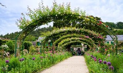 Monet’s House & Gardens Giverny Small Group Tour from Paris