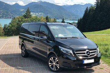 Private Eagles Nest & Salzburg Tour in Mercedes V-Class up to 6 pax