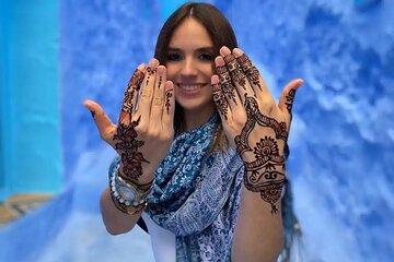 Photography session and guided tour in Chefchaouen