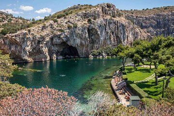 Private tour in Poseidon Temple and Swim in Lake Vouliagmeni