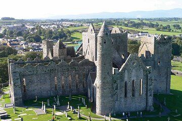 Semi Private tour Rock of Cashel - Cahir castle & Kilkenny