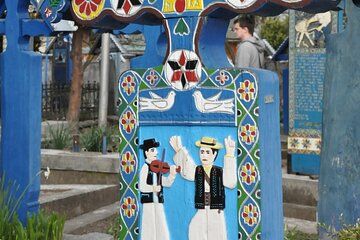 CJ04 -Maramureș Adventure: Tradition, Folk Art, and Scenic Beauty