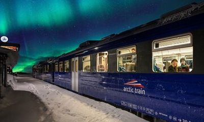3 Hours Northern Lights Train with Guide