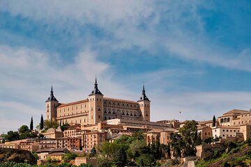 Toledo Private Tour with Official Guide and Entrances included