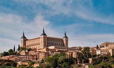 Private Toledo Tour with Official Guide and Included Tickets