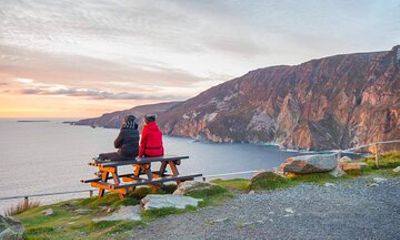 Sliabh Liag Cliffs and Glencolmcille Tour
