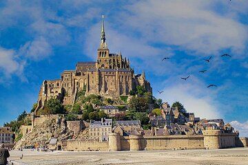 Private Full Day Tour to Mont Saint Michel With Guide
