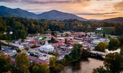 Helicopter Sightseeing Tour over Bryson City NC