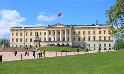 Private Transfer From Drammen To Oslo With a 2 Hour Stop