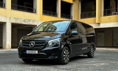 Lisbon Airport Transfer to Sintra: Private, Flight Tracked
