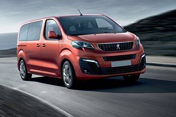Corfu: Private Airport Transfer with Minivan