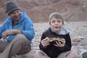 Desert Family Fun: Traditional Bread and Jeep Tour