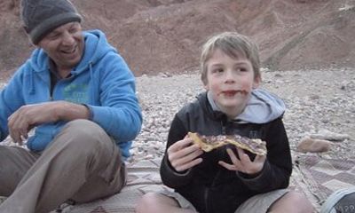 Desert Family Fun: Traditional Bread and Jeep Tour