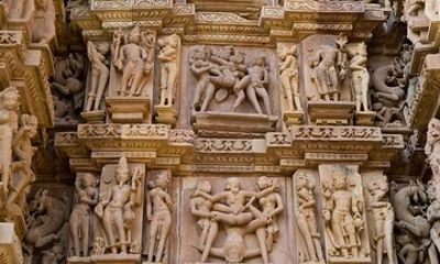 The Complete Khajuraho Temple Experience : A Guided Journey.