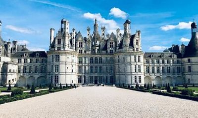 Chambord Castle Private Visit & Exclusive wine tasting from Tours