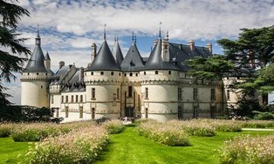 Private Chaumont and Chenonceau Castles visit from Tours