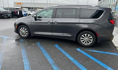 Abbotsford Airport (YXX) to Harrison - Arrival Private Transfer