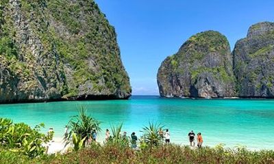 Phi Phi Island Day Trip (Maya Bay-Monkey Beach-Khai Island)