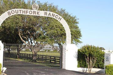 Dallas Southfork Ranch Private Limousine Tour
