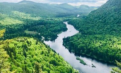 Guided Hike in Jacques-Cartier National Park
