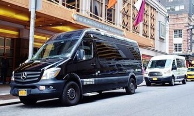 LGA to Manhattan: One Way Shared Arrival Transfer