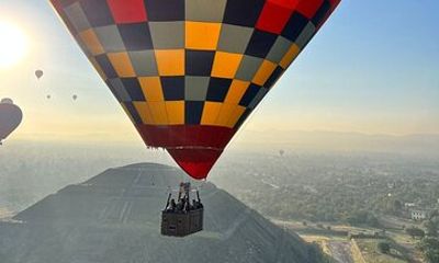 Adventure Balloon Flight in Teotihuacan with Breakfast in Cave