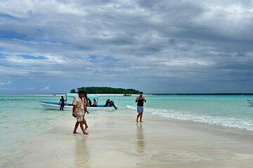 Zanzibar Mnemba Atoll Seafood BBQ Lunch and Sea Turtles Aquarium