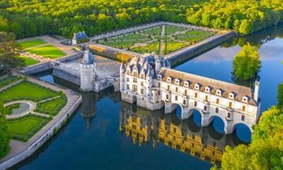 Full-Day Private Loire Valley Wine Tour Experience from Tours
