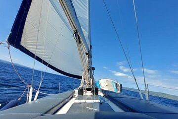 6 Hours Tour to Delos and Rhenia Islands with Sailing Yacht