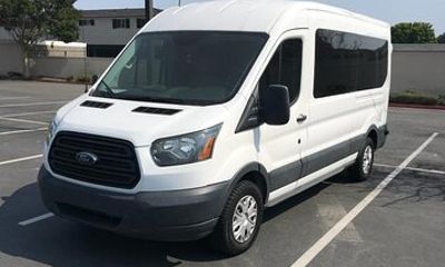 Summit Ski Resort to Seattle Field BFI Departure Private Transfer