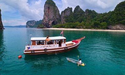 Krabi Private Sunset Cruise on a Luxury Big Boat