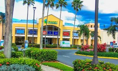 Private Shopping Tour from San Juan to The Outlets at Montehiedra