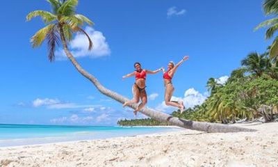 Saona Island Tour - Full Day from Punta Cana Buffet and drinks