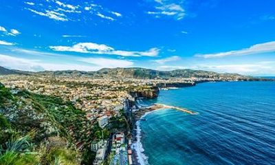Private transfer from Alberobello to Amalfi, 2 hour stop included