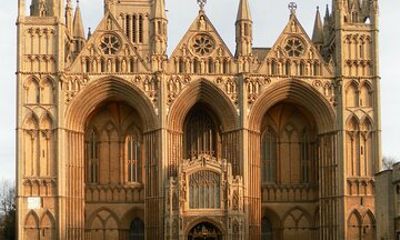 Peterborough Cathedral and Old City Private Walking Tour