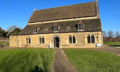 Oakham's Horrible History Private Tour - 'Orrible gore & ghosts!