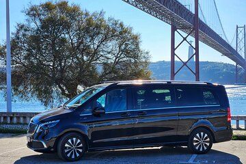 Lisbon City to Airport Transfer with Extra Time to Explore